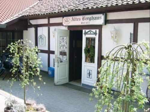 Altes Berghaus Hotel Bad Essen Exterior photo